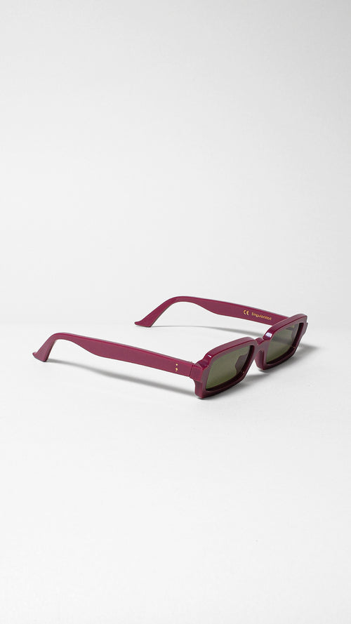 Singularidad burgundy sunglasses side view, handmade Italian eyewear — Punta Loca